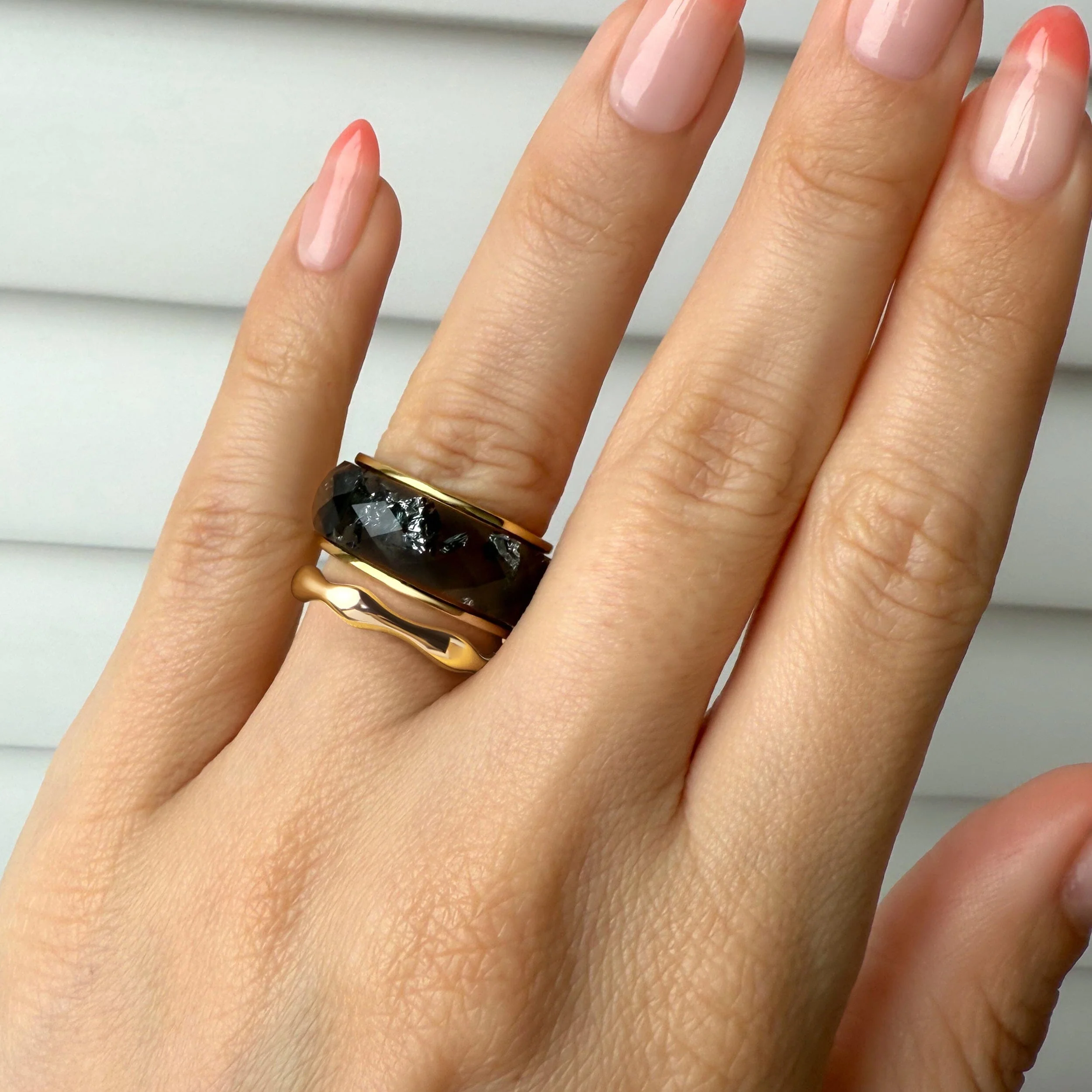 2in1 Resin Ring - Night Sky & Magma Band - Image 4