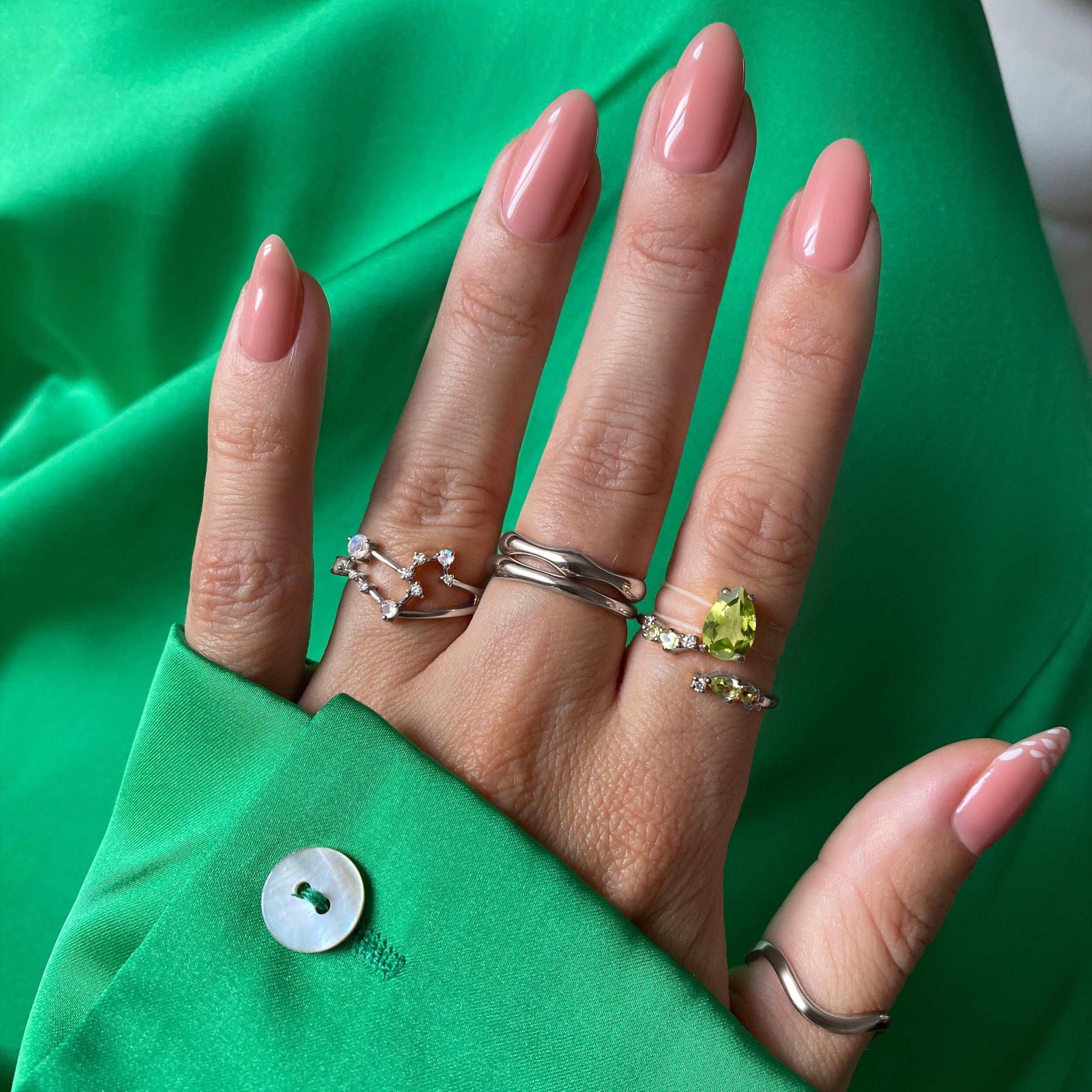 Adjustable Peridot Ring Flourish - August Birthstone - Image 3