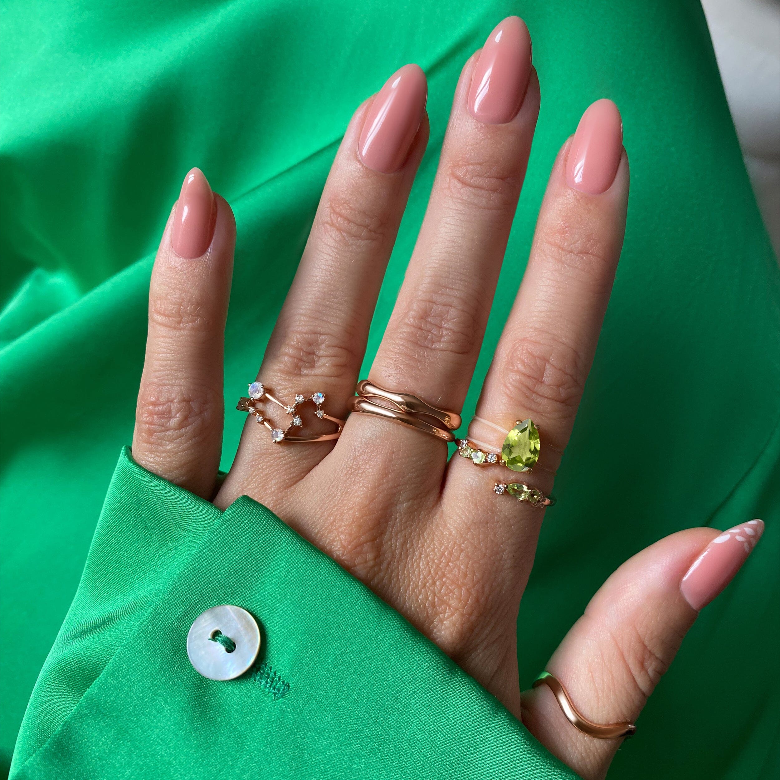 Adjustable Peridot Ring Flourish - August Birthstone - Image 6