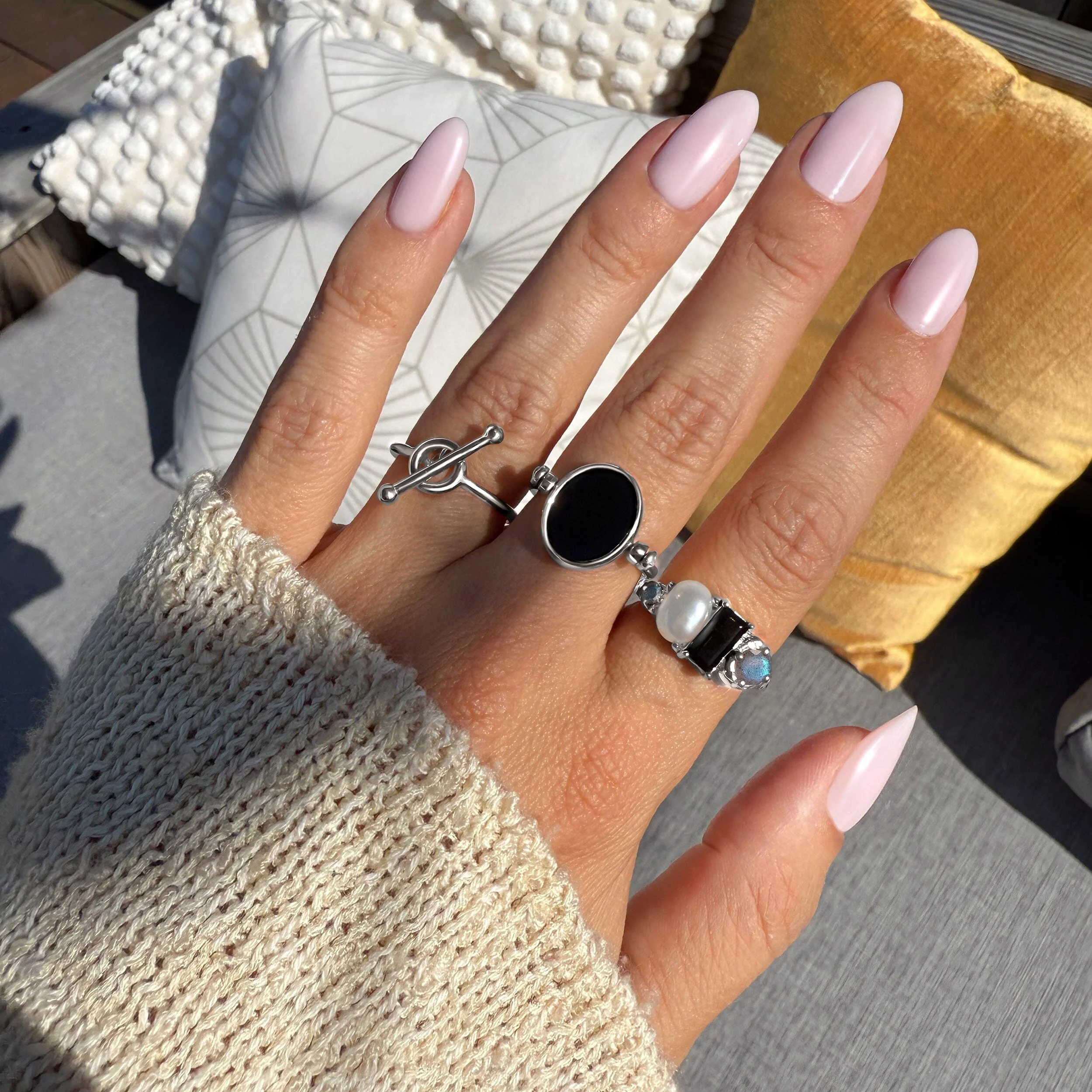 Black Obsidian Pearl Ring - Treasure - Image 9