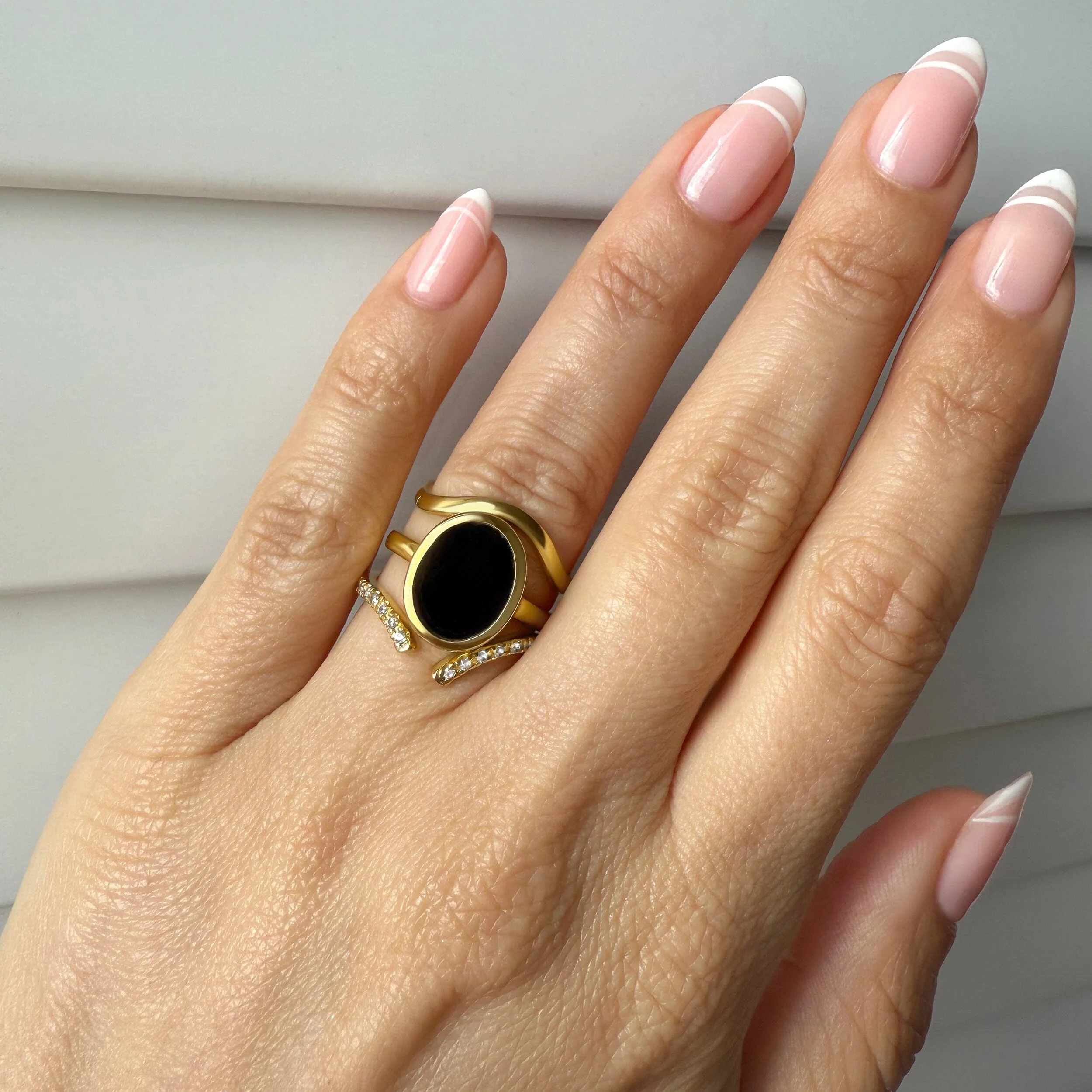 Enfolded Black Onyx Ring - Infinite Ring & Waves Band - Image 4