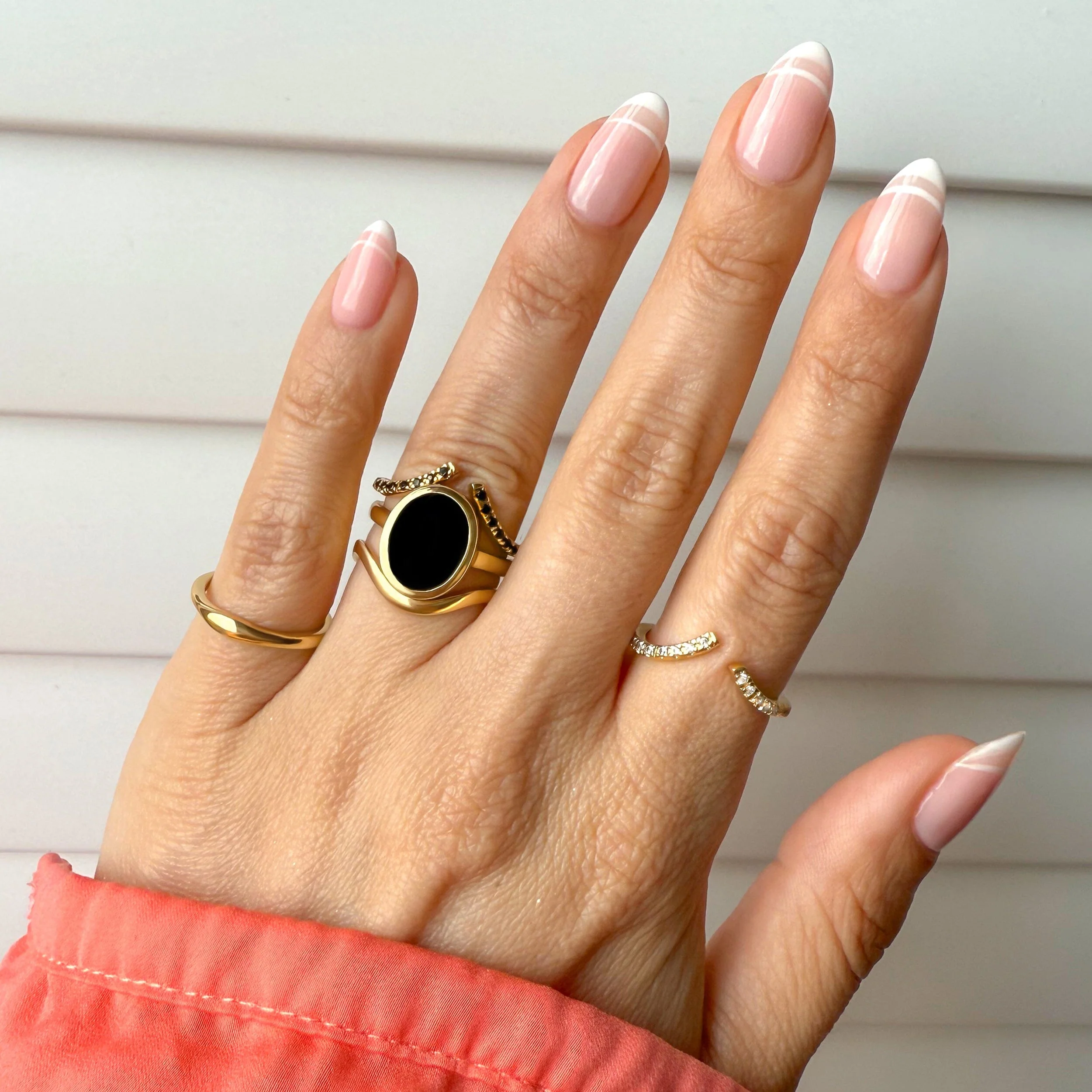 Black Onyx Enfolded Ring & Waves Band - Image 13