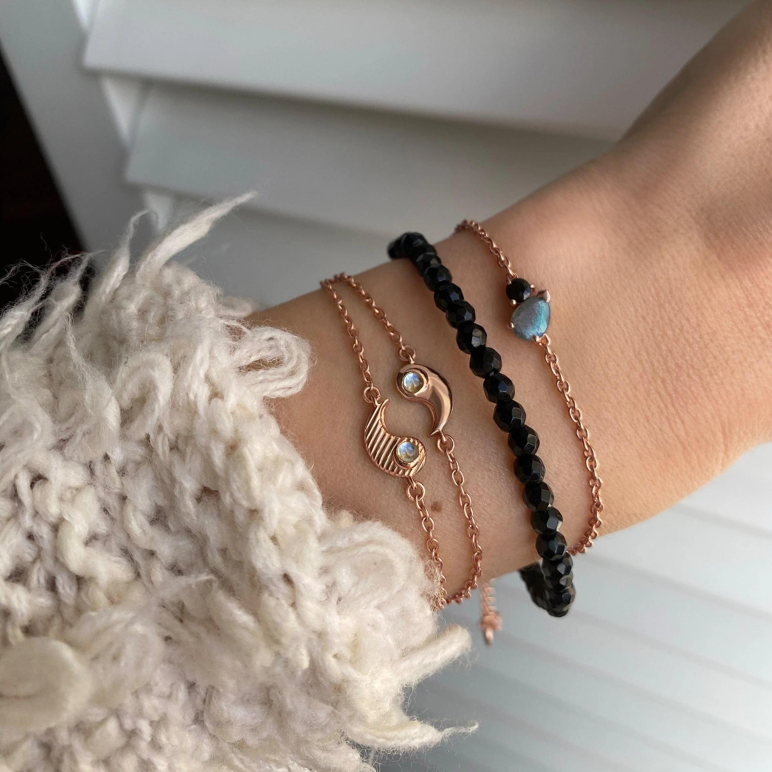Labradorite & Black Obsidian - Toi Et Moi Bracelet - Image 10