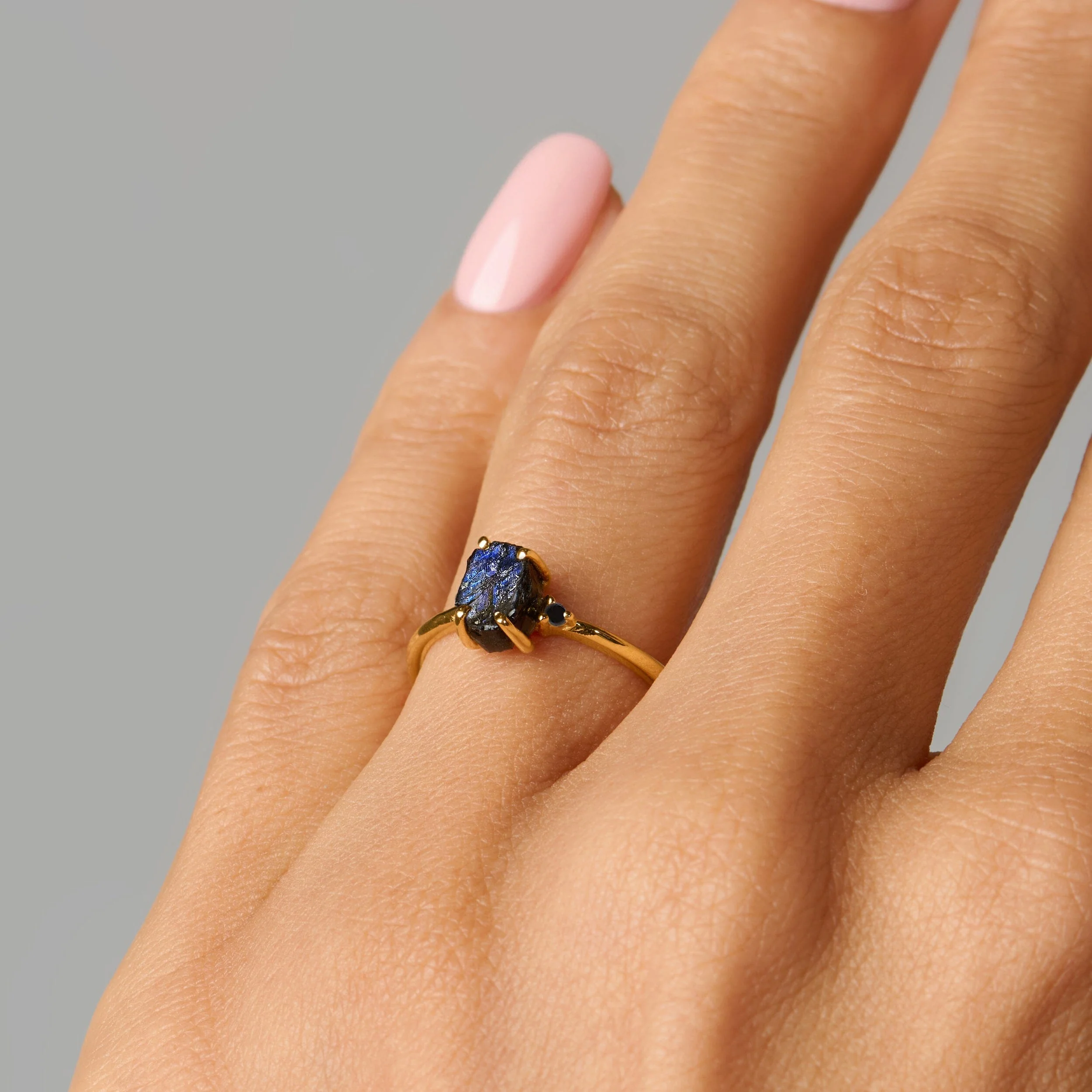 Labradorite Black Onyx Ring - Petite Raw Allure - Image 17