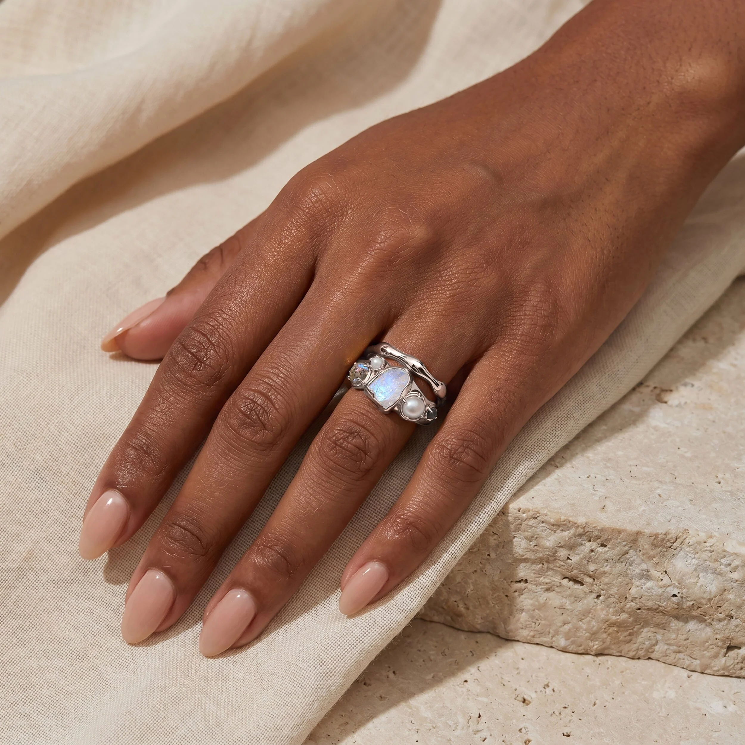 Mist Heirloom Ring & Magma Band - Image 4