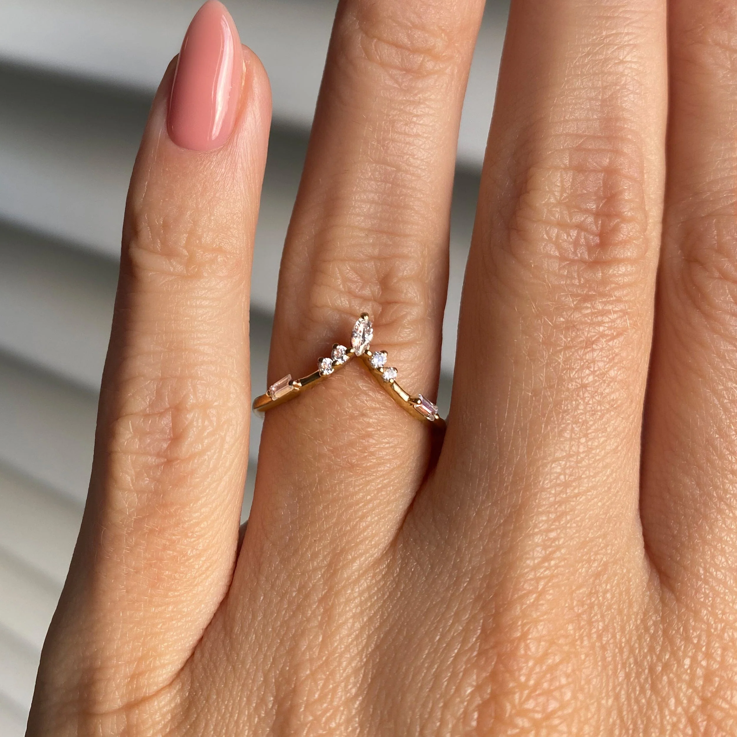 White Zircon Ring - Diadème Band - Image 6